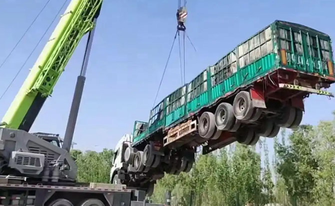 靖宇道路脱困救援案例